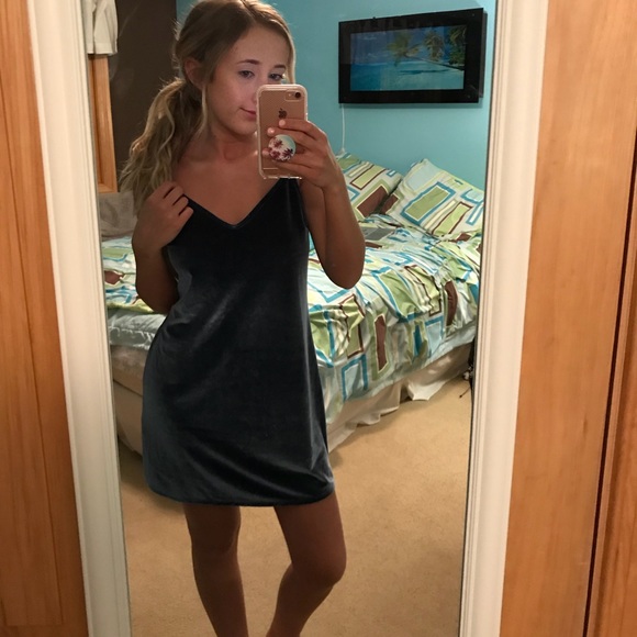 hollister velvet dress